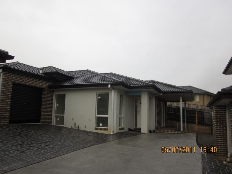 3/81 – 83 ahern Road, Pakenham VIC 3810