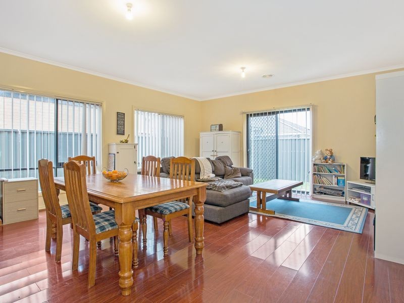9 Downing Square, Pakenham VIC 3810