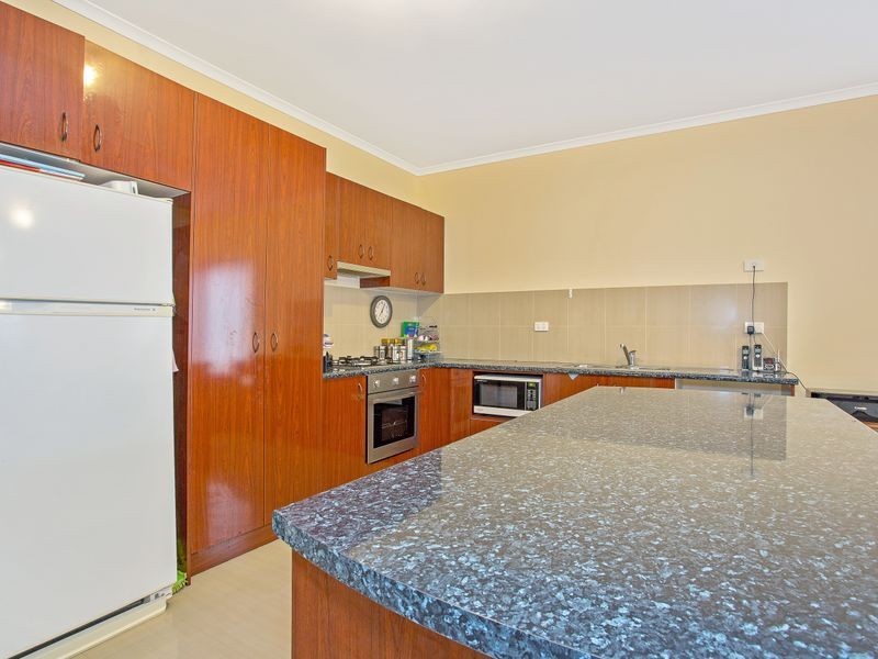 9 Downing Square, Pakenham VIC 3810