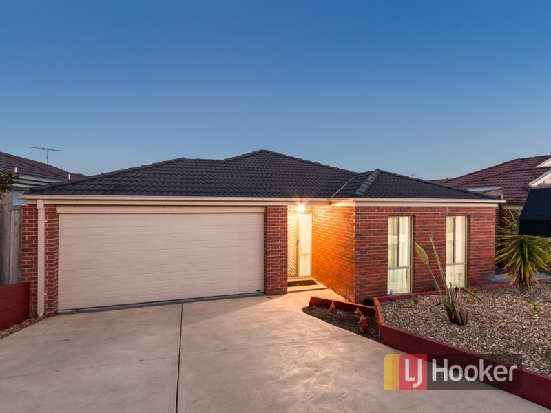 16 Tipperary Circuit, Pakenham VIC 3810