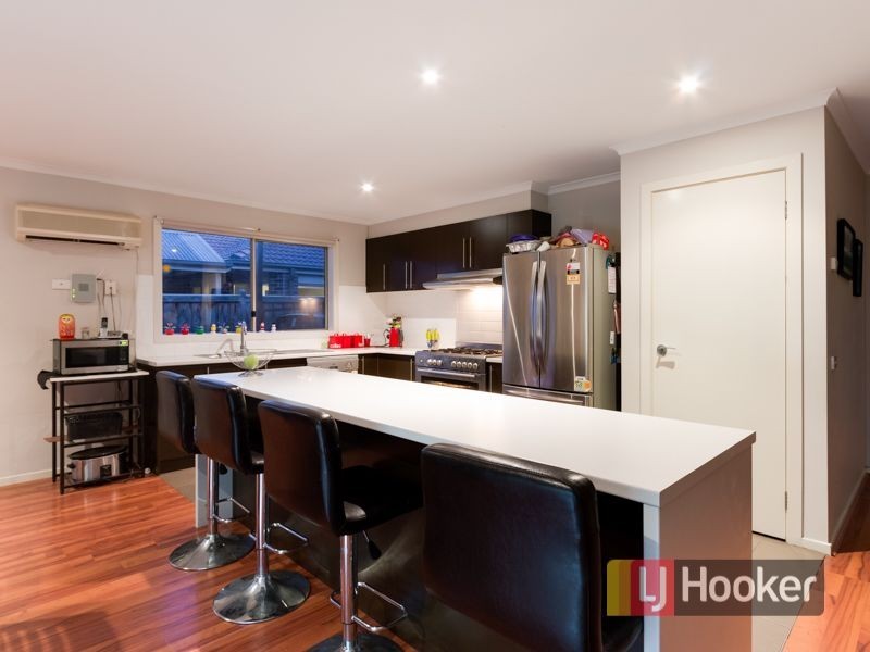 16 Tipperary Circuit, Pakenham VIC 3810