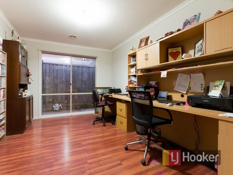 16 Tipperary Circuit, Pakenham VIC 3810