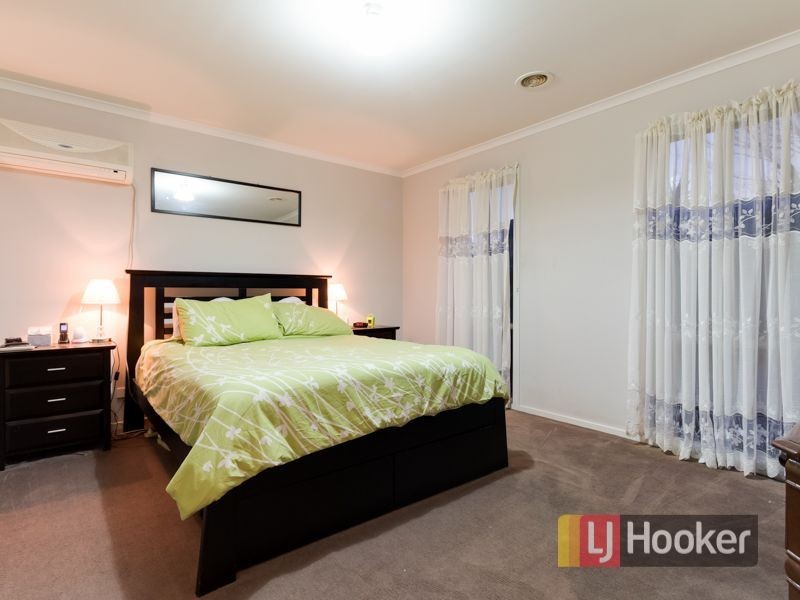16 Tipperary Circuit, Pakenham VIC 3810