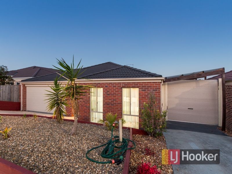 16 Tipperary Circuit, Pakenham VIC 3810