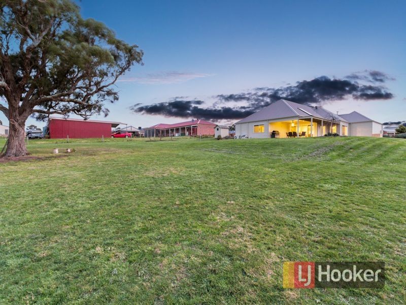 10 Gwen Meredith Drive, Bunyip VIC 3815