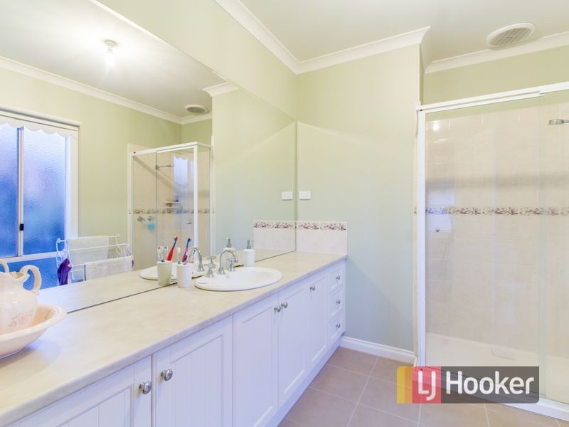 10 Gwen Meredith Drive, Bunyip VIC 3815