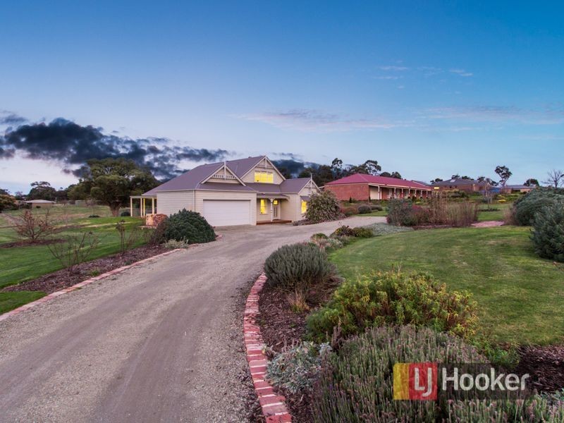 10 Gwen Meredith Drive, Bunyip VIC 3815