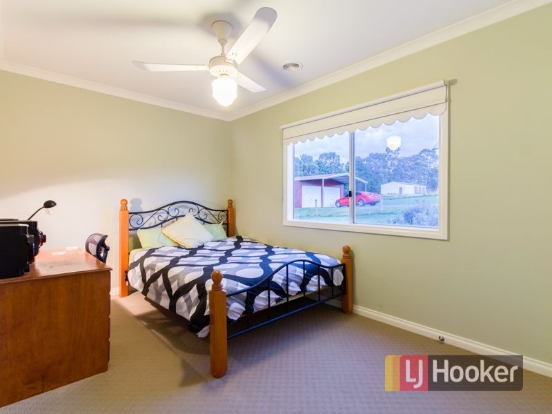 10 Gwen Meredith Drive, Bunyip VIC 3815