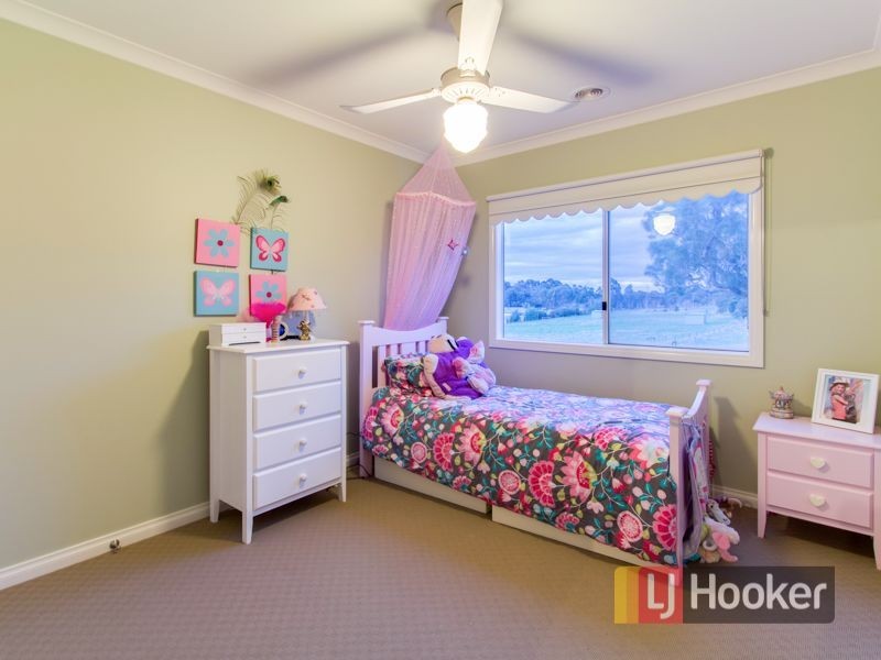 10 Gwen Meredith Drive, Bunyip VIC 3815
