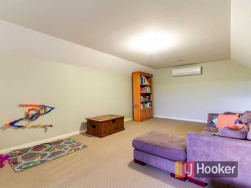 10 Gwen Meredith Drive, Bunyip VIC 3815