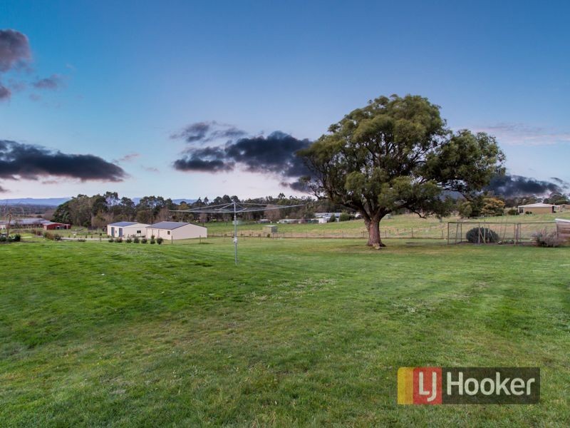 10 Gwen Meredith Drive, Bunyip VIC 3815