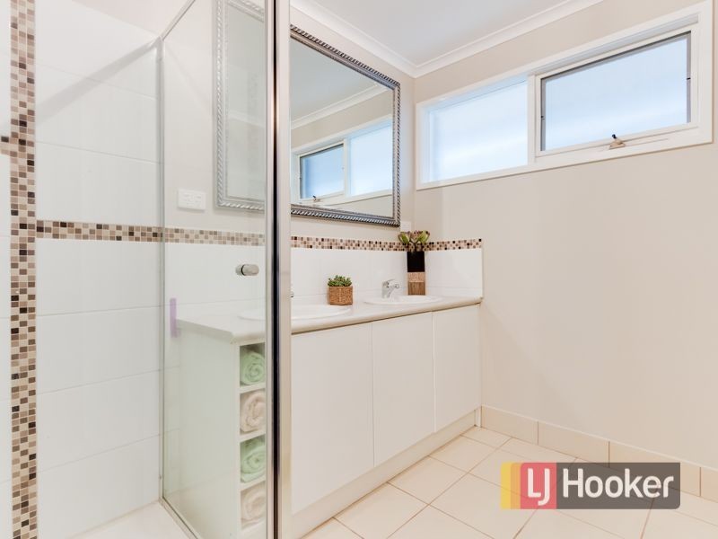 1/95 Ahern Road, Pakenham VIC 3810