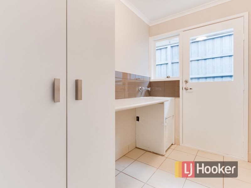 1/95 Ahern Road, Pakenham VIC 3810