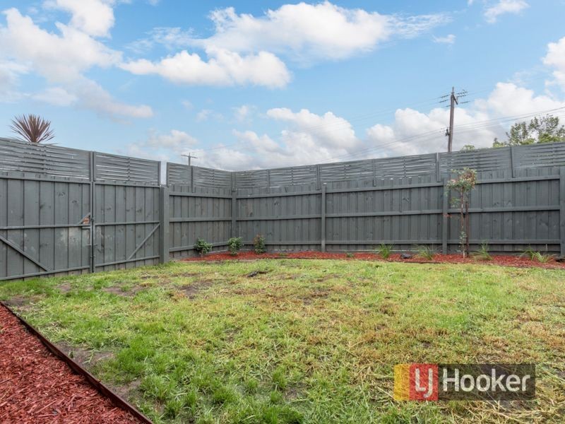 1/95 Ahern Road, Pakenham VIC 3810