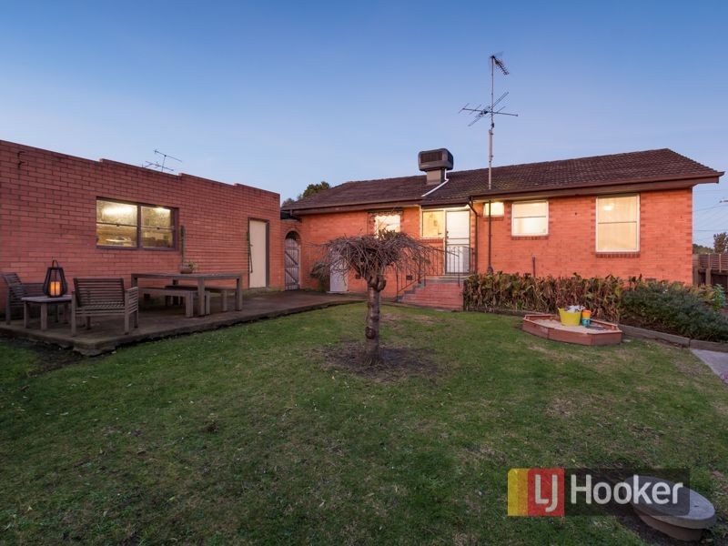 23 Deveney Street, Pakenham VIC 3810