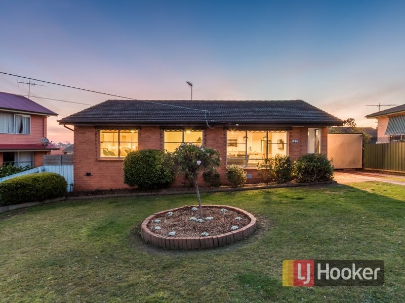 23 Deveney Street, Pakenham VIC 3810