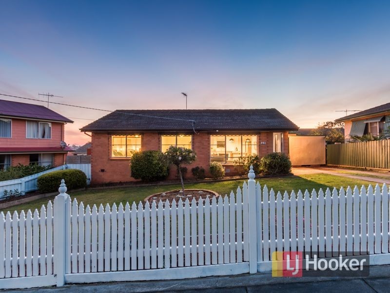 23 Deveney Street, Pakenham VIC 3810