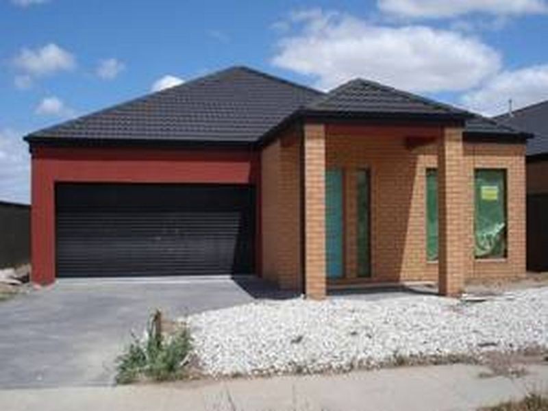 7 Paxton Link, Pakenham VIC 3810