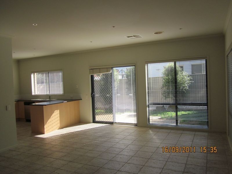 5 Flinders Chase, Pakenham VIC 3810