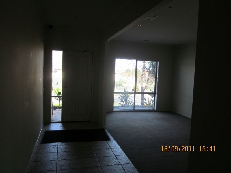 5 Flinders Chase, Pakenham VIC 3810