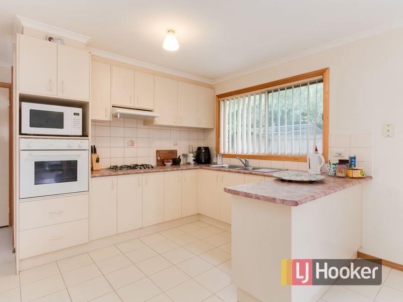 17 Capri Court, Pakenham VIC 3810