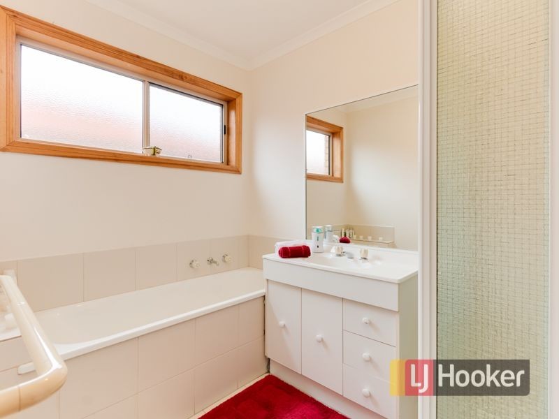 17 Capri Court, Pakenham VIC 3810