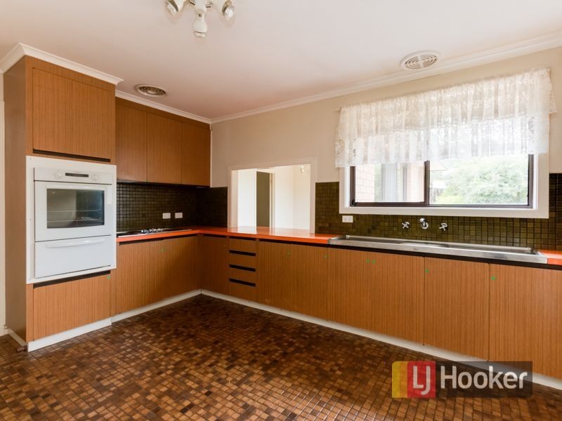 4 Elizabeth Court, Pakenham VIC 3810