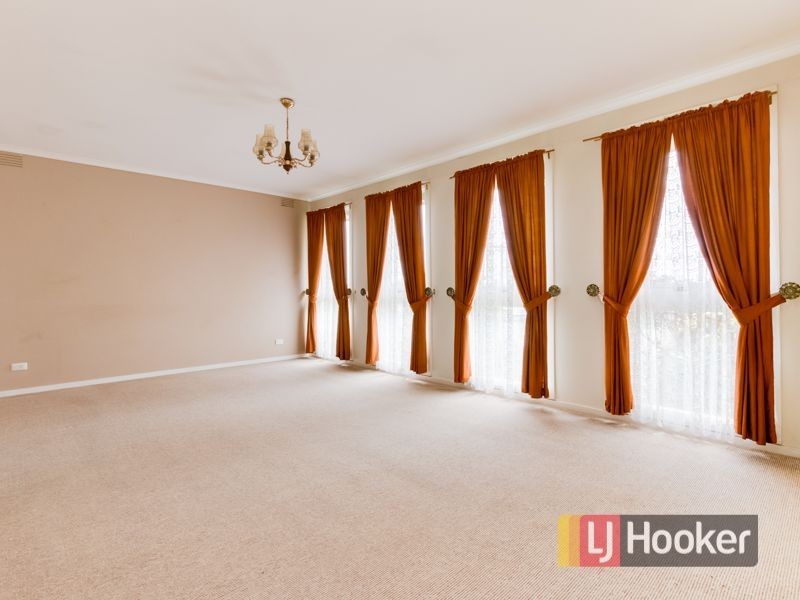 4 Elizabeth Court, Pakenham VIC 3810