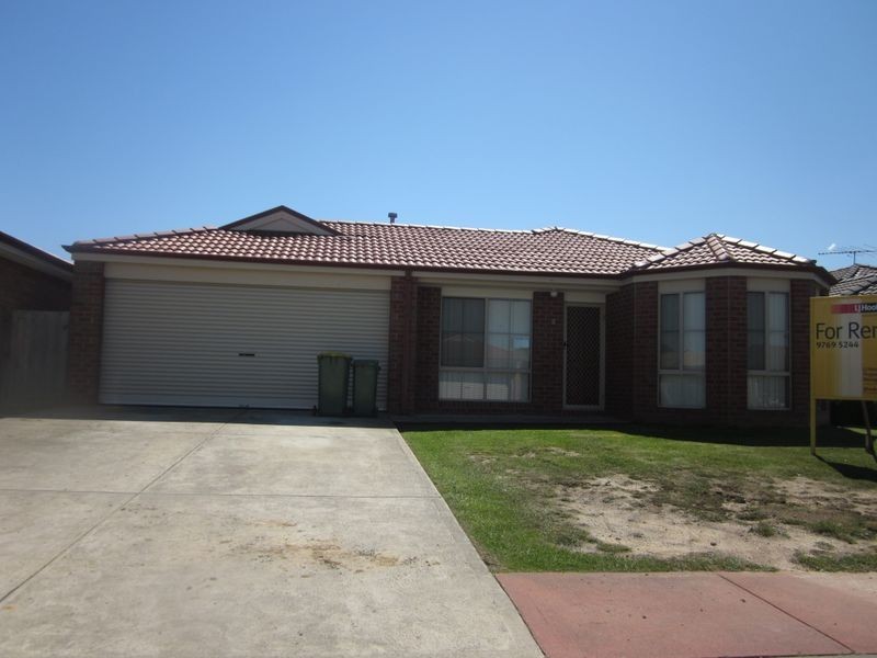 9 Rossi Close, Pakenham VIC 3810