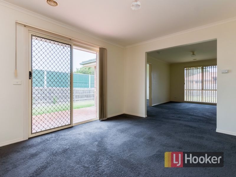 28 Jacqueline Place, Pakenham VIC 3810