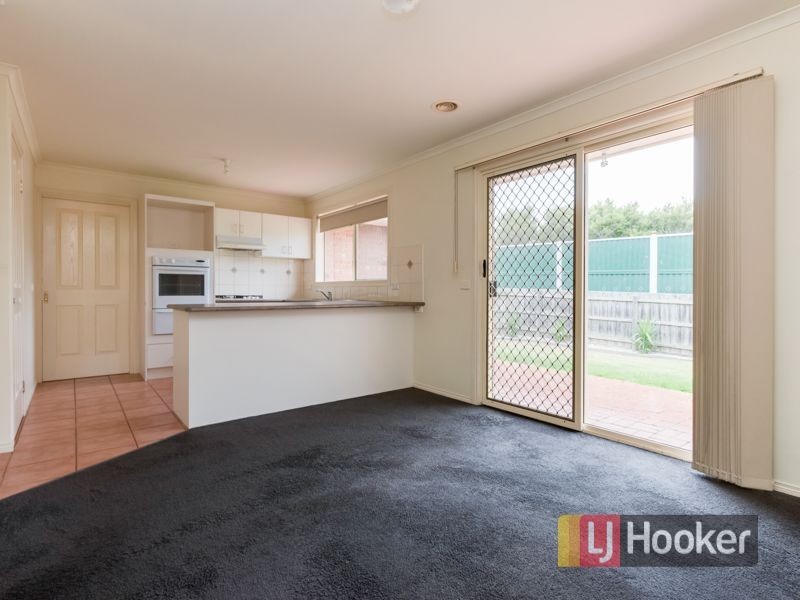 28 Jacqueline Place, Pakenham VIC 3810
