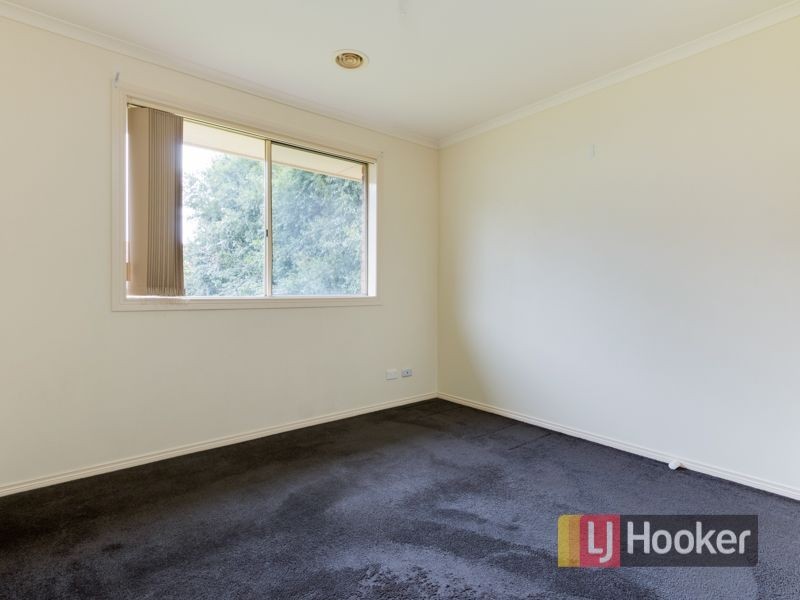 28 Jacqueline Place, Pakenham VIC 3810