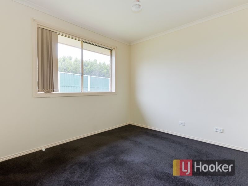 28 Jacqueline Place, Pakenham VIC 3810