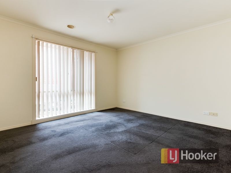 28 Jacqueline Place, Pakenham VIC 3810