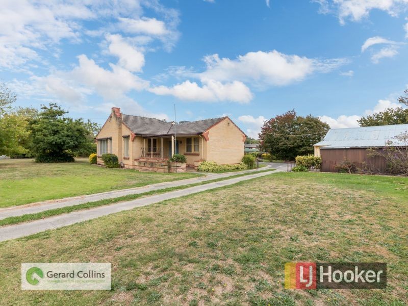 16-18 James Street, Pakenham VIC 3810