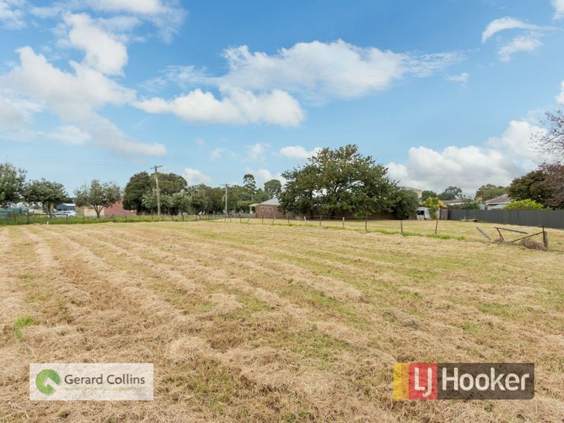 16-18 James Street, Pakenham VIC 3810