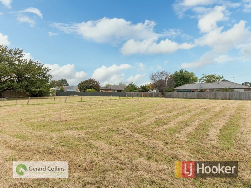 16-18 James Street, Pakenham VIC 3810