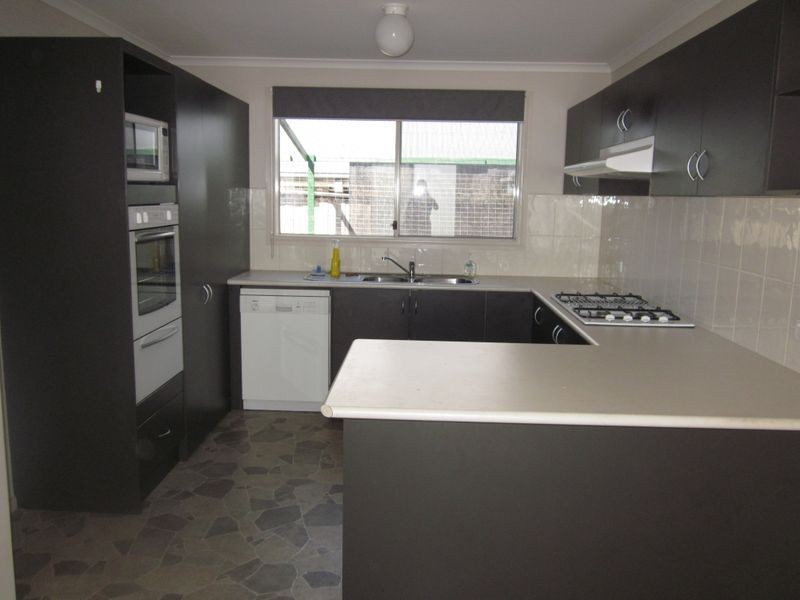 22 Tyrone Avenue, Pakenham VIC 3810