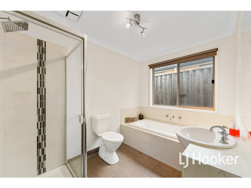 29 Kimberley Grove, Pakenham VIC 3810