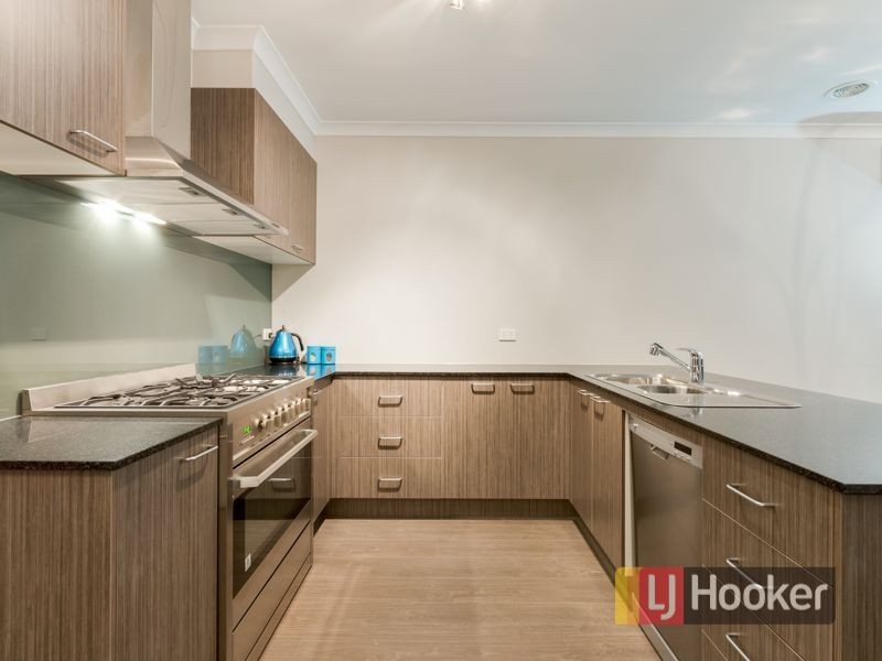 36 Clarendon Street, Pakenham VIC 3810