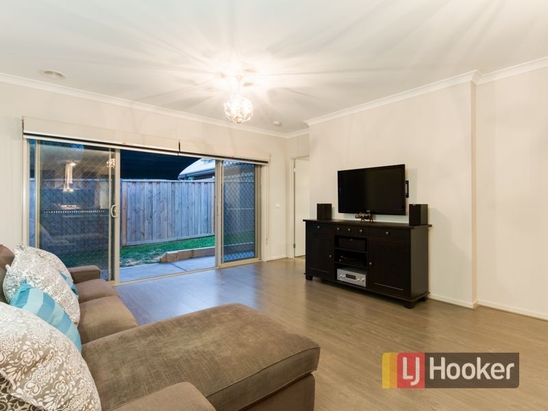 36 Clarendon Street, Pakenham VIC 3810