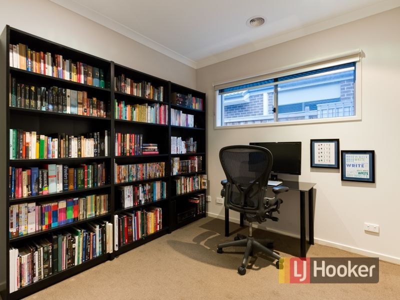 36 Clarendon Street, Pakenham VIC 3810