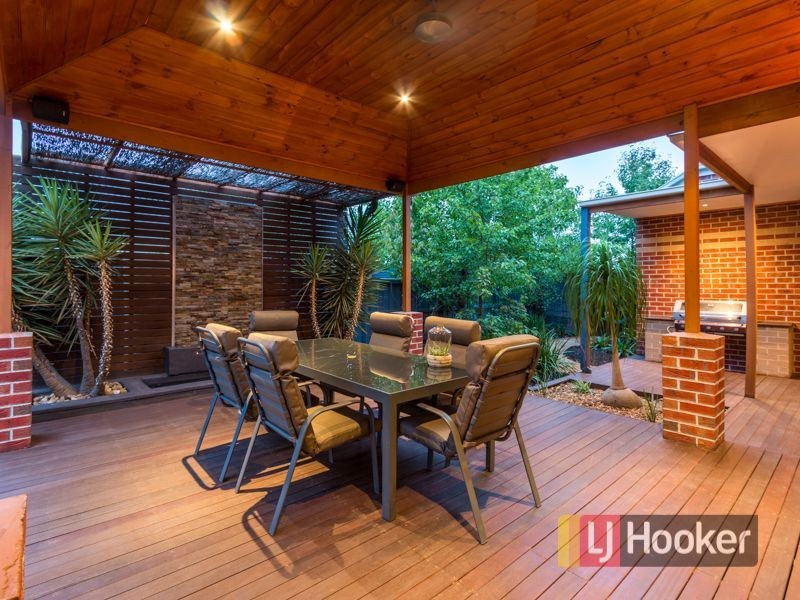 14 Banjo Paterson Drive, Pakenham VIC 3810