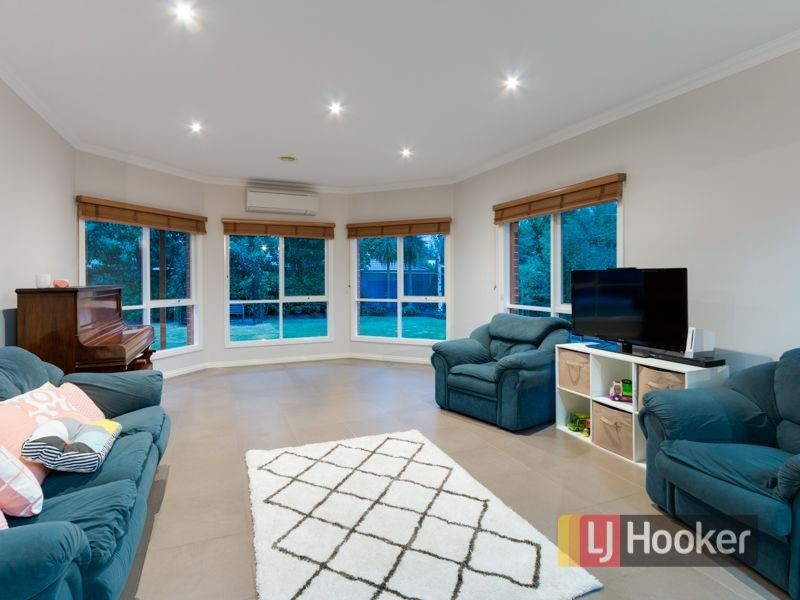 14 Banjo Paterson Drive, Pakenham VIC 3810