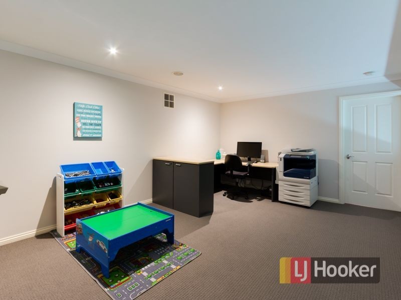 14 Banjo Paterson Drive, Pakenham VIC 3810