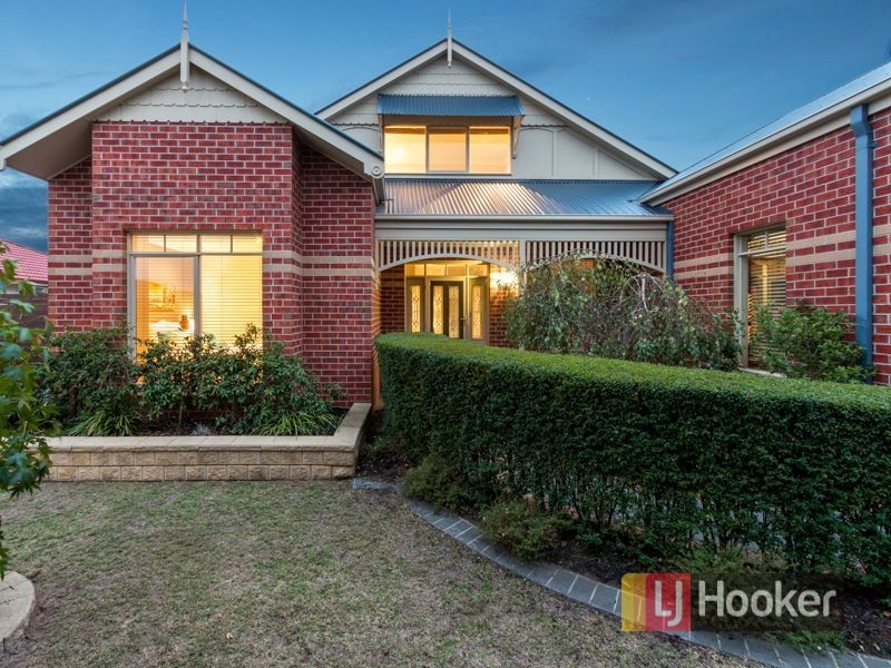 14 Banjo Paterson Drive, Pakenham VIC 3810