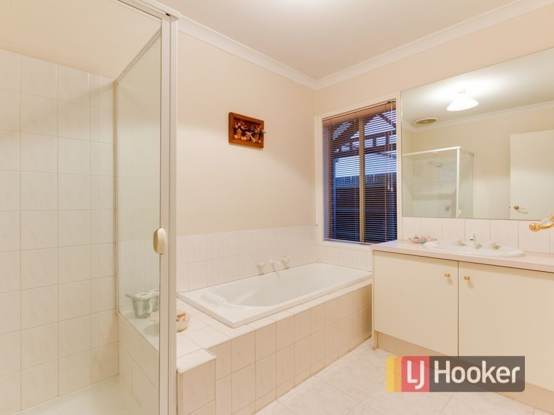 35 Mulcare Street, Nar Nar Goon VIC 3812