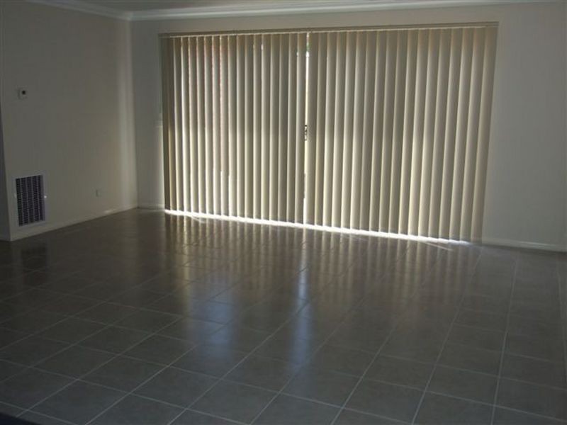 2 & 3/8 Jamieson Court, Pakenham VIC 3810