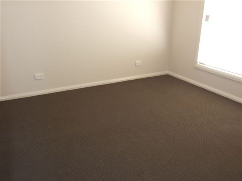 2 & 3/8 Jamieson Court, Pakenham VIC 3810