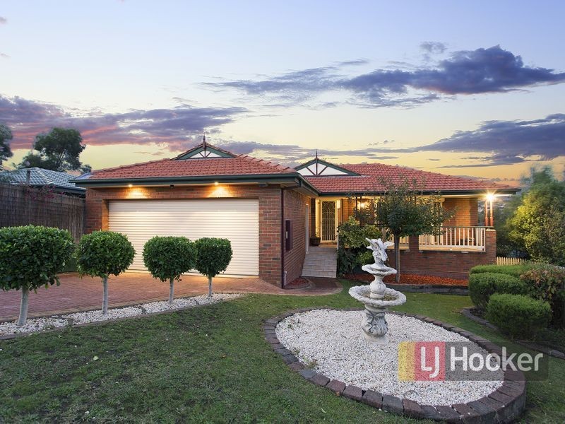 7 Christopher Close, Pakenham VIC 3810